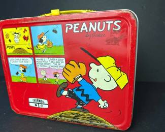 008 peanutsmetallunchboxwithcomicstrip
