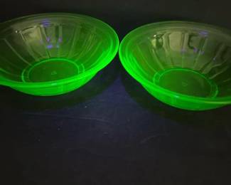 039 pairgreenanchorhockinguraniumglass