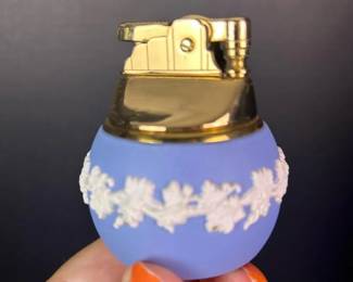 169 wedgwoodbluejasperwaretablelighterw