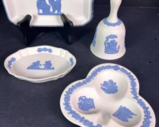 185 foursmallwedgwoodjasperwaretrinketd