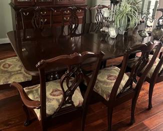 Mahogany Dining Table with 8 Chairs