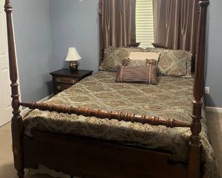 Dark Wood 4Poster Bed with Tall Turned Posts and Arched Headboard with Bed