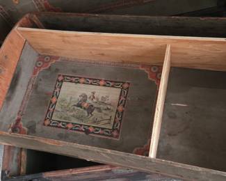 Victorian Dome Top Trunk second image