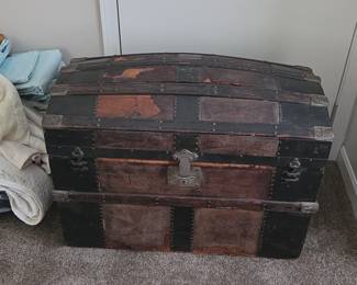 Victorian Dome Top Trunk third image