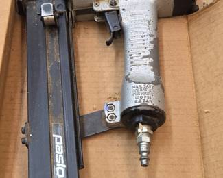 Paslode Series Pneumatic Nailer second image