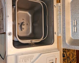 Breadman Plus Automatic Bread Maker second image