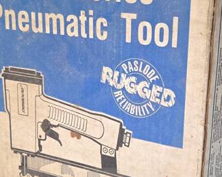 Paslode Series Pneumatic Nailer