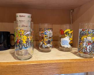 vintage 1981 McDonald's "The Great Muppet Caper" promotional drinking glasses featuring colorful character graphics