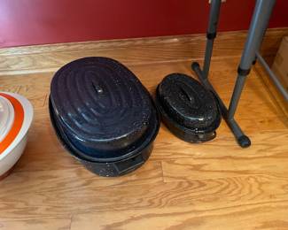 Roasting pans