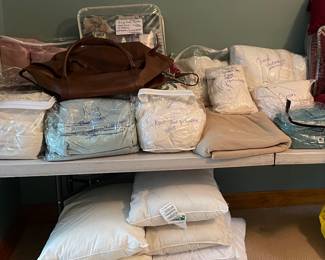 Linens King sheets, Queen sheets, Queen comforter, blankets, Full comforter, Full sheets, Twin sheets, Bed pads and protectors