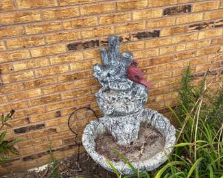 Birdbath fountain