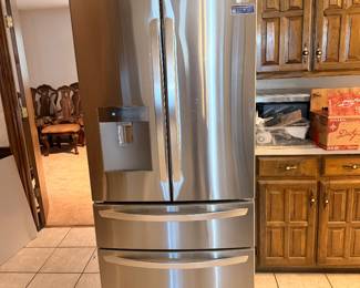 Tools, Furniture & Decor Galore on Racquet Club — estate sale item photo 37