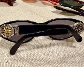 Brighton sunglasses - Design on the side of the frames can be flipped a goldtone or Silvertone design