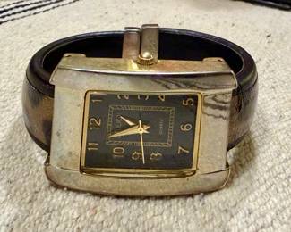 Studio quartz watch