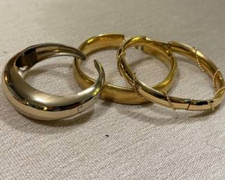 Bracelets 