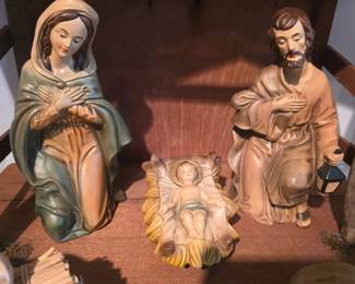 Large Vintage 10 piece Nativity Set with Wood Creche & Straw - stamped Japan