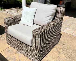  4 pc.  outdoor rattan patio furniture