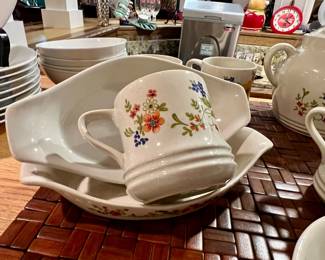 Bake Serve’n Store Stoneware dish set