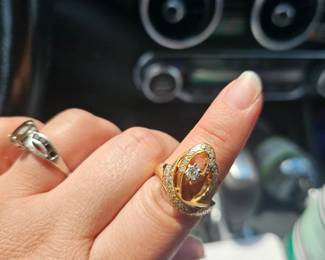 Antique gold and diamond ring