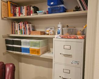 Filing cabinet 