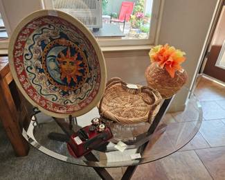 Decor, glass coffee table