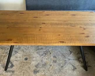 HJ106Trestle Dining Table