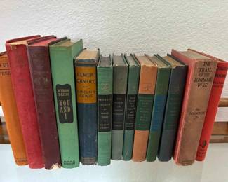 HJ138Vintage Books