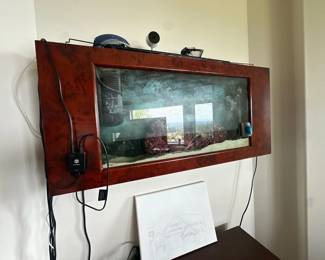 Wall-Mounted Aquarium Tank