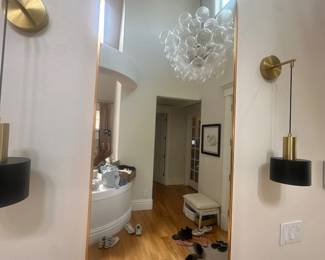 Wall mirror