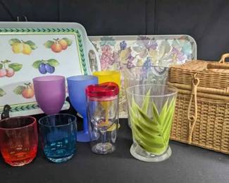 17WH107Villeroy Boch Tray, Picnic Basket More