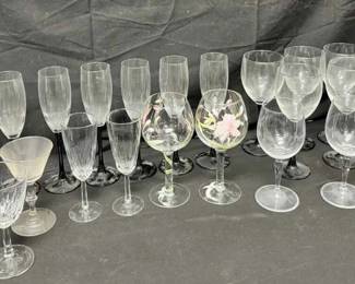 17WH151Mystery Wine Glass Lot