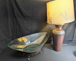 17WH136Glass Bowl On Metal Stand With Lamp