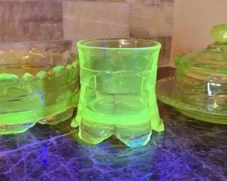 HA104RVUranium glass