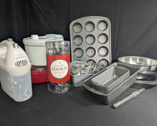 17WH147Bakeware, Salad Spinner, Steamer More