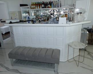 Gray bench, glassware