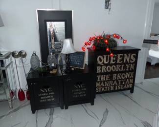 New York themed accent cabinet, end tables, picture & lamps