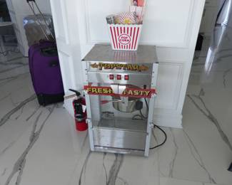 Commercial popcorn machine