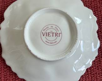 B118 - $35. 4 Pc. Vietri Flower Dishes. 