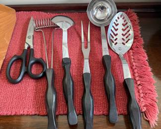 B124 - $300. 17 Piece Cutco Set. Knives & Serving Utensils. 
