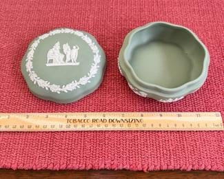 B108 - $15. Wedgwood Jasperware Lidded Dish. 
