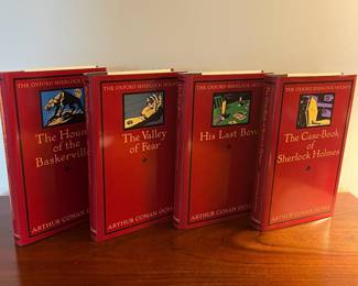 B100 - $180. The Oxford Sherlock Holmes 1993 Book Set. Includes original box. 