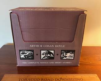 B100 - $180. The Oxford Sherlock Holmes 1993 Book Set. Includes original box. 