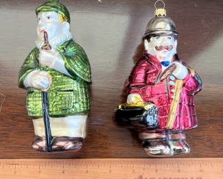 B143 - $50. Kurt Adler Sherlock Holmes & Watson. Glass Ornaments. Measures 7.75" tall. 