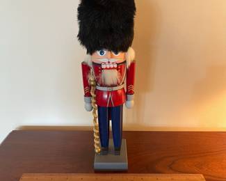 B99 - $45. Erzgebirge British Tambour Major. Measures 12" tall. 