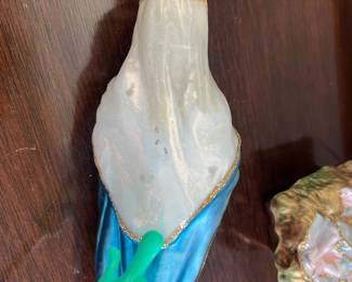 B145 - $100. Kurt Adler Nativity Glass Ornament Set. Some Discoloration. 