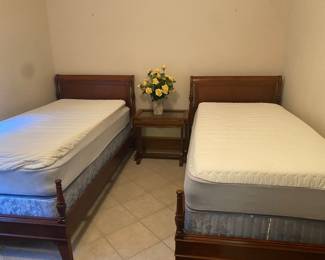 Antique Twin Beds 
