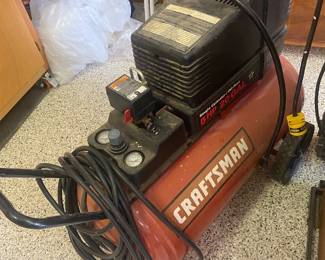 Craftsman 20 Gallon Compressor 
