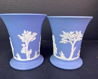 173 pairofwedgwoodbluejasperwarevasesi