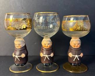 197 threegermanfriartuckfiguralstemwin