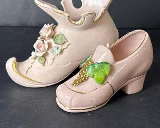 054 vintagepinkporcelainshoefigurineswi